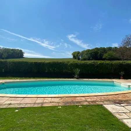 Du Louvanto * Bonnes (Vienne)