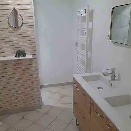 Du Louvanto * Bonnes (Vienne)