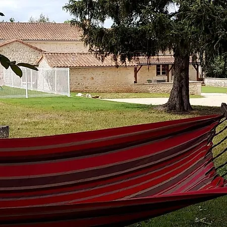 Du Louvanto بيت للعطل Bonnes (Vienne)